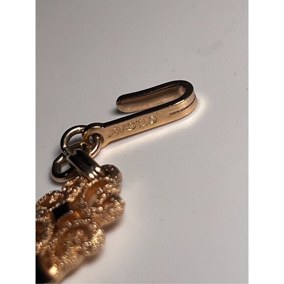 Vintage Avon Choker Necklace w/ Matching Clip On Earring Set in Brushed Goldtone - Picture 13 of 13